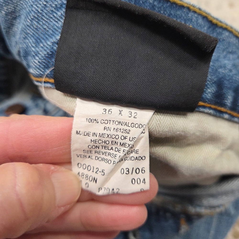 East West Mens Jeans 36x32 Distressed Blue Denim‎ Relaxed Fit Button Fly - Picture 3 of 14